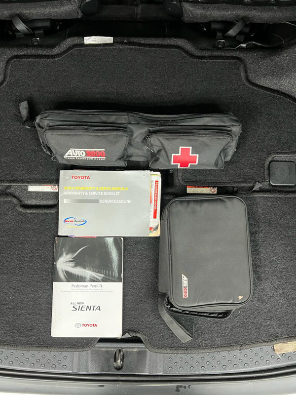 2017 Toyota Sienta 2017 Toyota Sienta