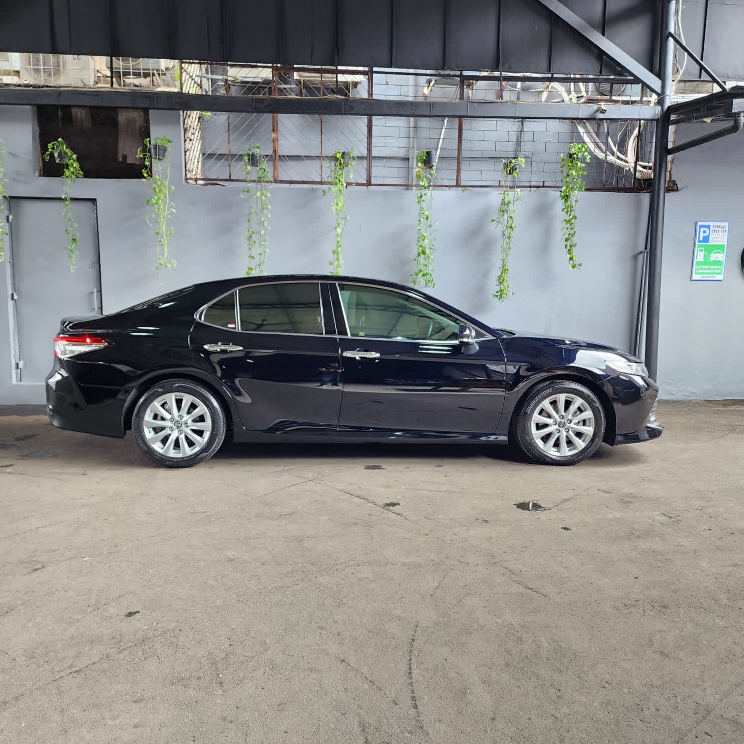 2019 Toyota Camry 2.5 V 2019 Toyota Camry 2.5 V