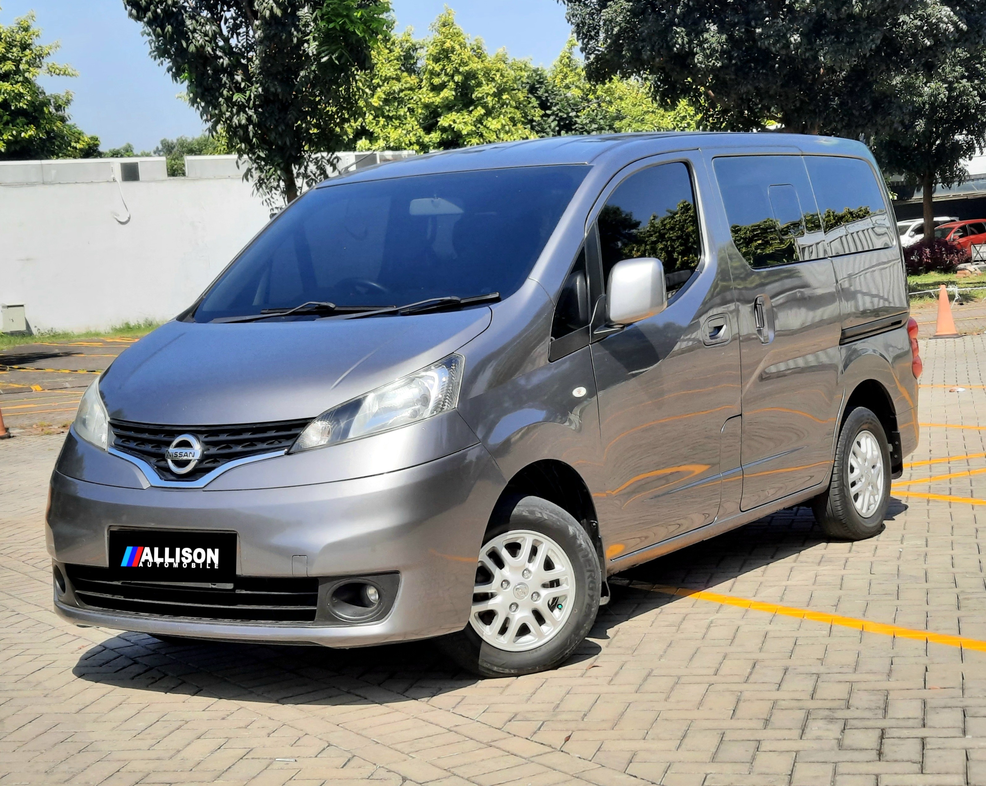 2013 Nissan Evalia 1.5 XV AT 2013 Nissan Evalia 1.5 XV AT