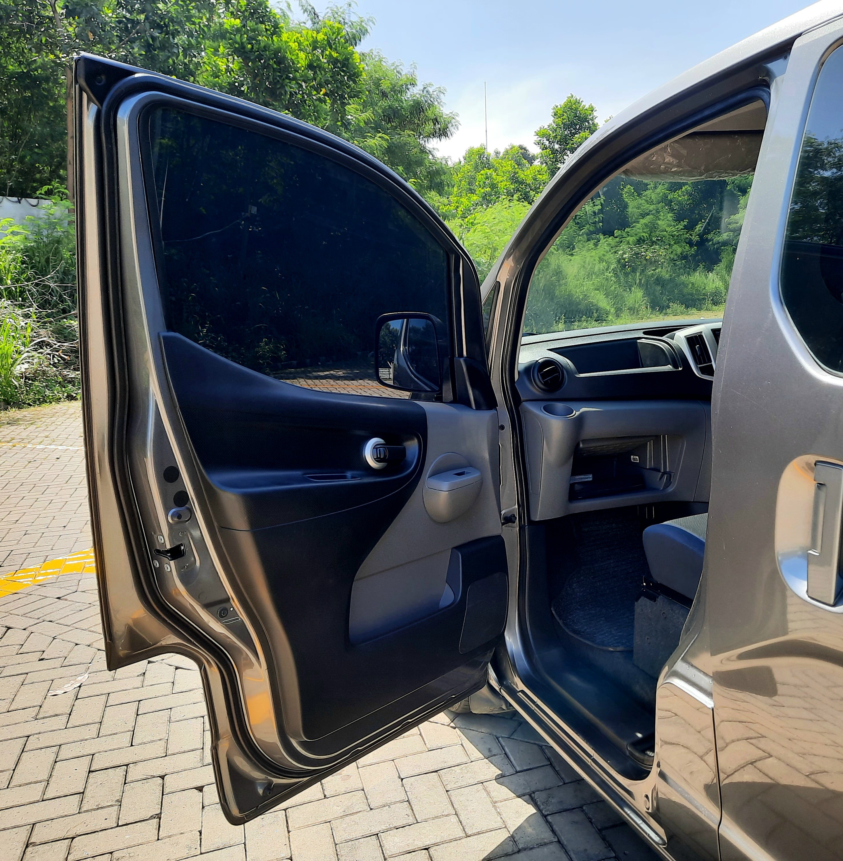 2013 Nissan Evalia 1.5 XV AT 2013 Nissan Evalia 1.5 XV AT