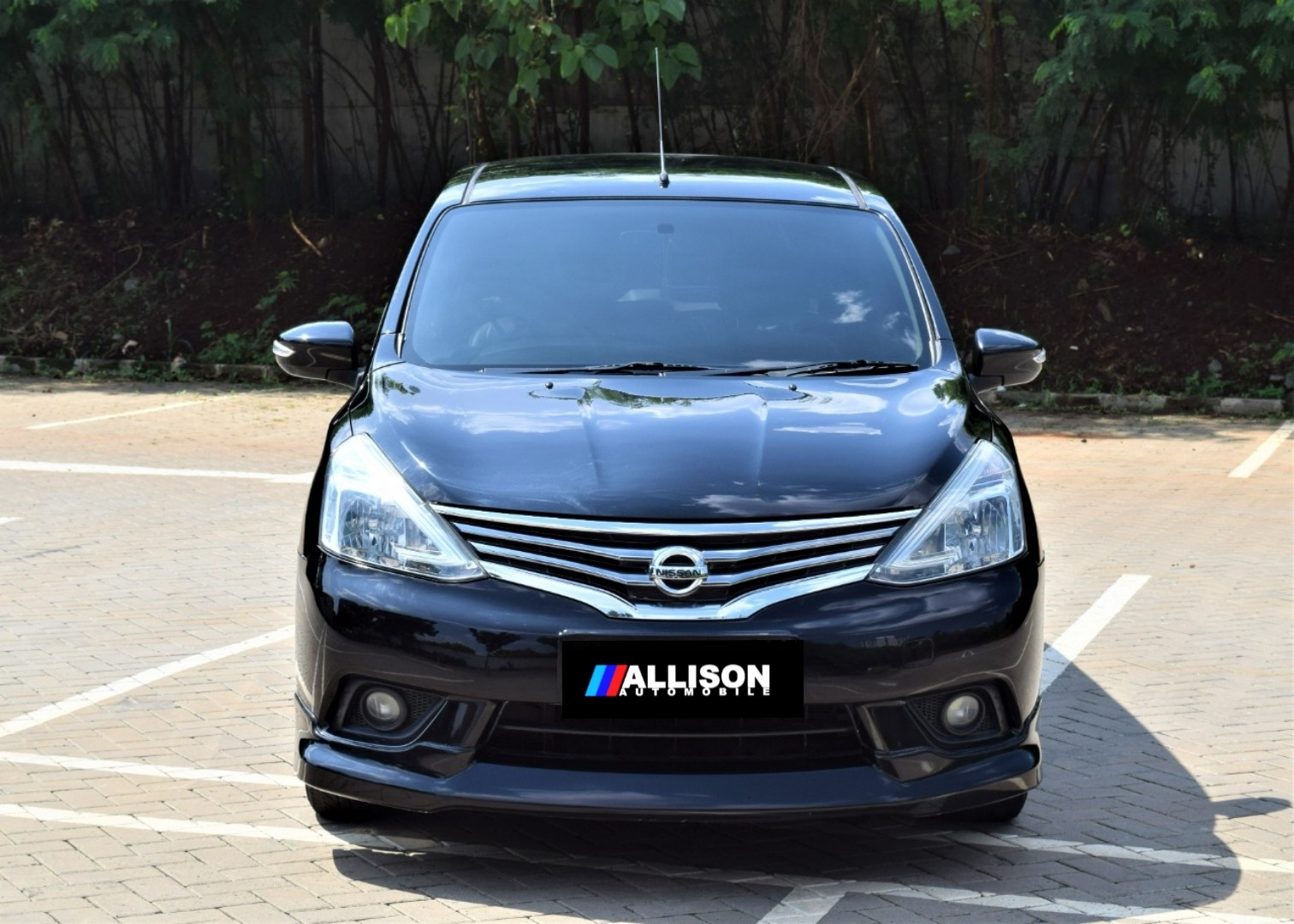 2014 Nissan Grand Livina 1.5 HWS CVT 2014 Nissan Grand Livina 1.5 HWS CVT