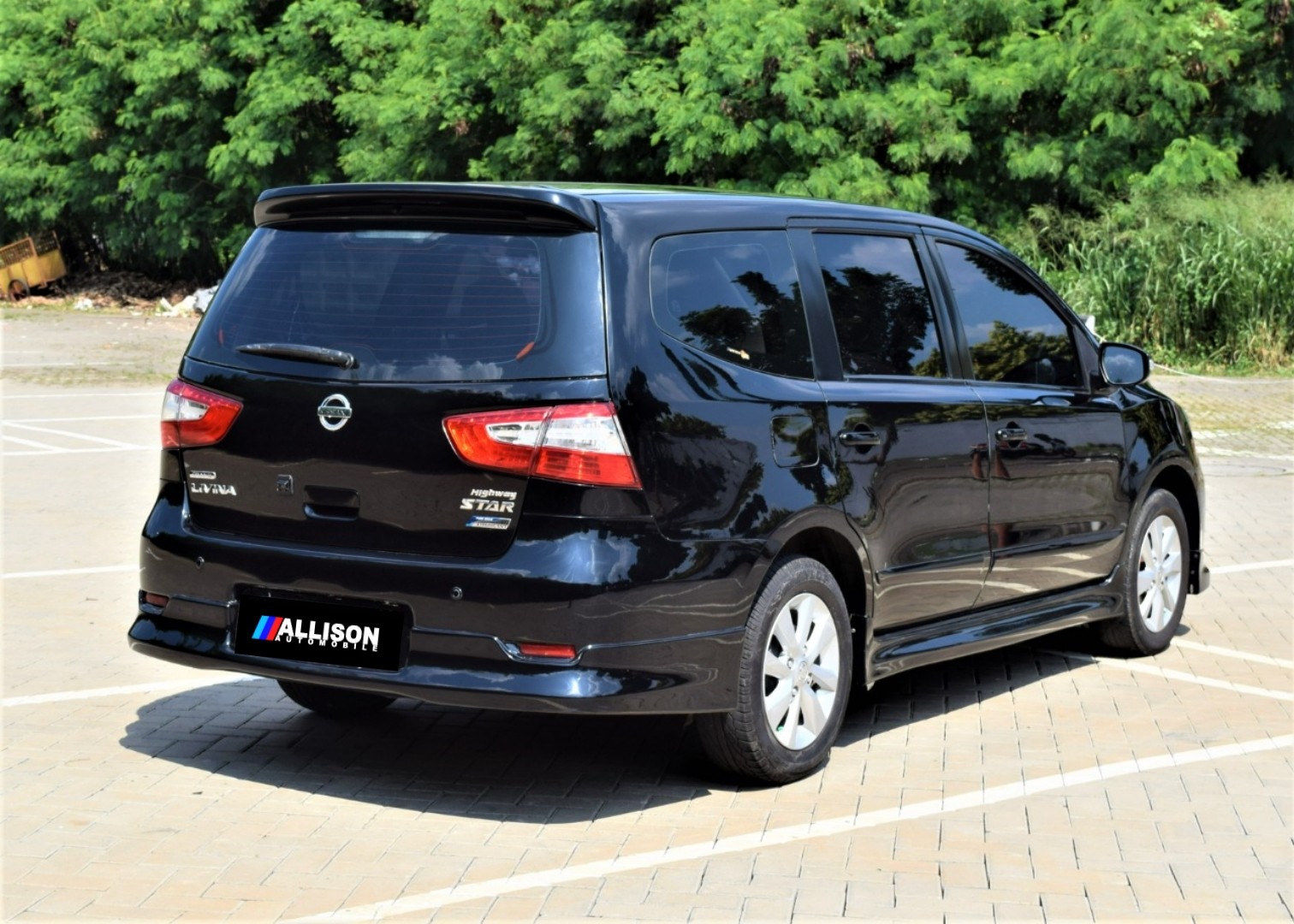 2014 Nissan Grand Livina 1.5 HWS CVT 2014 Nissan Grand Livina 1.5 HWS CVT