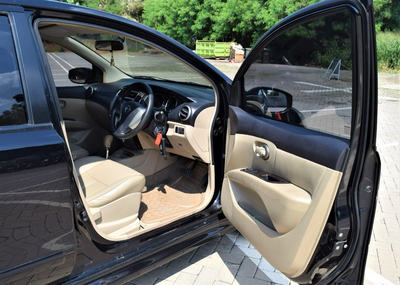 2014 Nissan Grand Livina 1.5 HWS CVT 2014 Nissan Grand Livina 1.5 HWS CVT