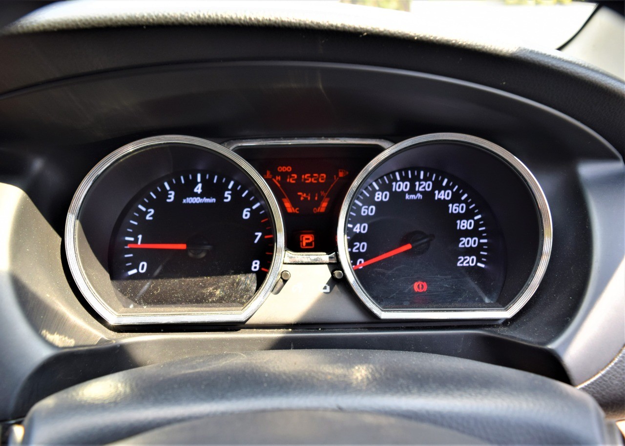 2014 Nissan Grand Livina 1.5 HWS CVT 2014 Nissan Grand Livina 1.5 HWS CVT