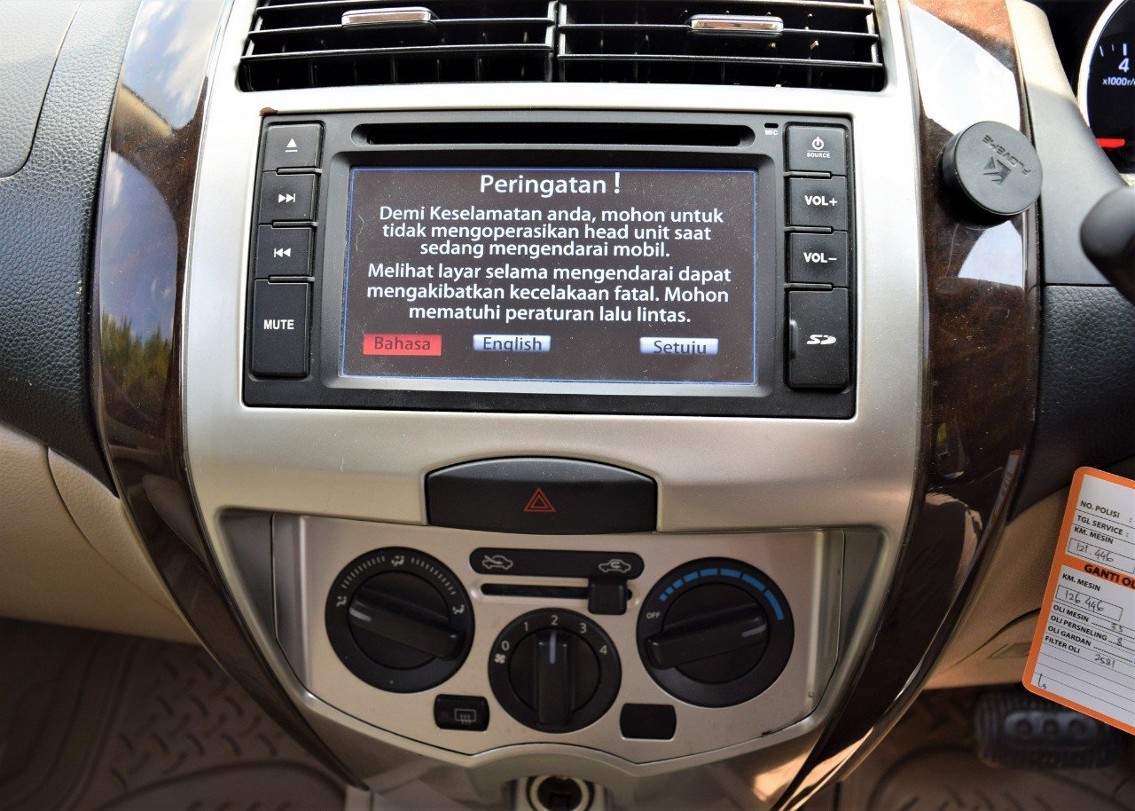 2014 Nissan Grand Livina 1.5 HWS CVT 2014 Nissan Grand Livina 1.5 HWS CVT