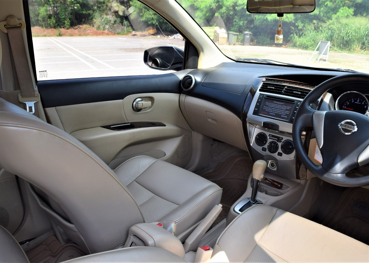 2014 Nissan Grand Livina 1.5 HWS CVT 2014 Nissan Grand Livina 1.5 HWS CVT