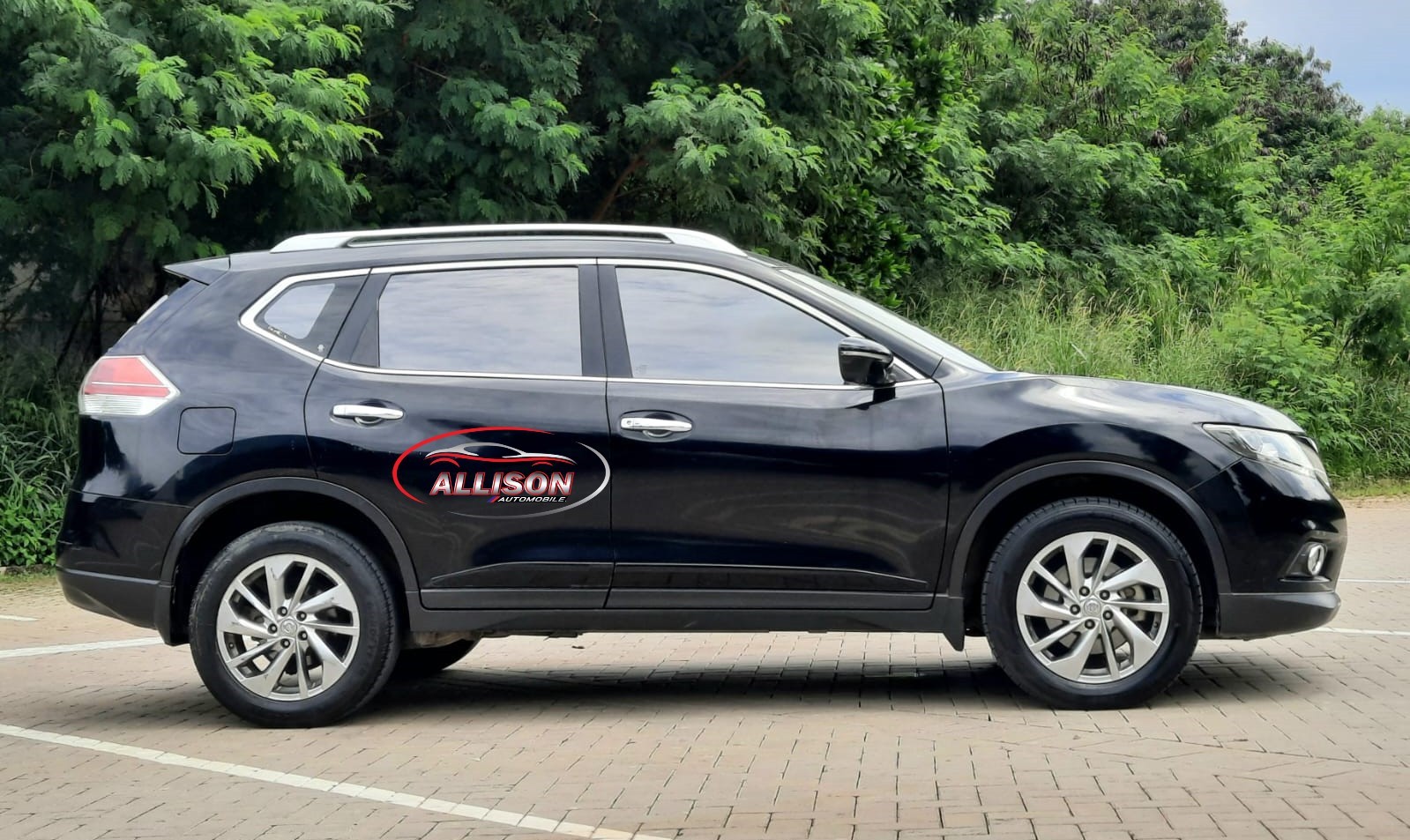 2015 Nissan X Trail 2.5L CVT AT 2015 Nissan X Trail 2.5L CVT AT