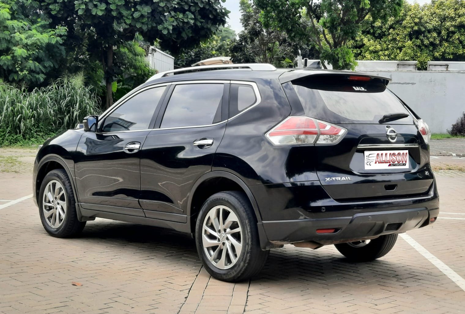 2015 Nissan X Trail 2.5L CVT AT 2015 Nissan X Trail 2.5L CVT AT