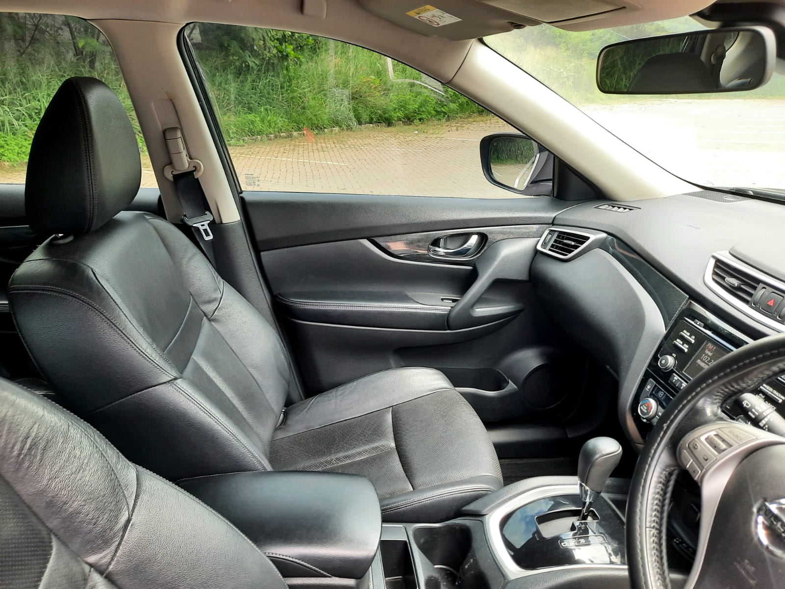 2015 Nissan X Trail 2.5L CVT AT 2015 Nissan X Trail 2.5L CVT AT