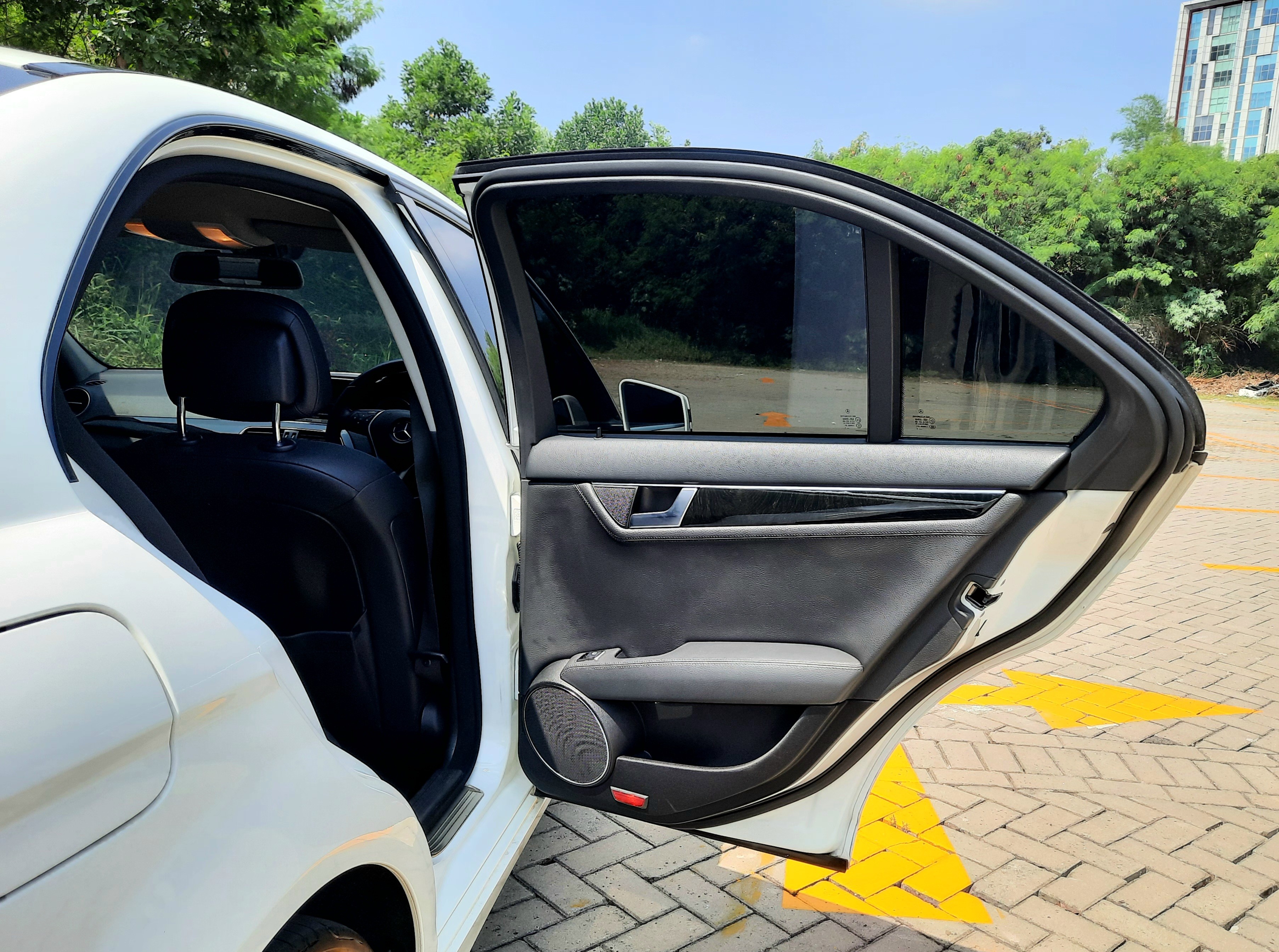 2013 Mercedes Benz C-Class Sedan C 200 CGI Avantgarde 2013 Mercedes Benz C-Class Sedan C 200 CGI Avantgarde