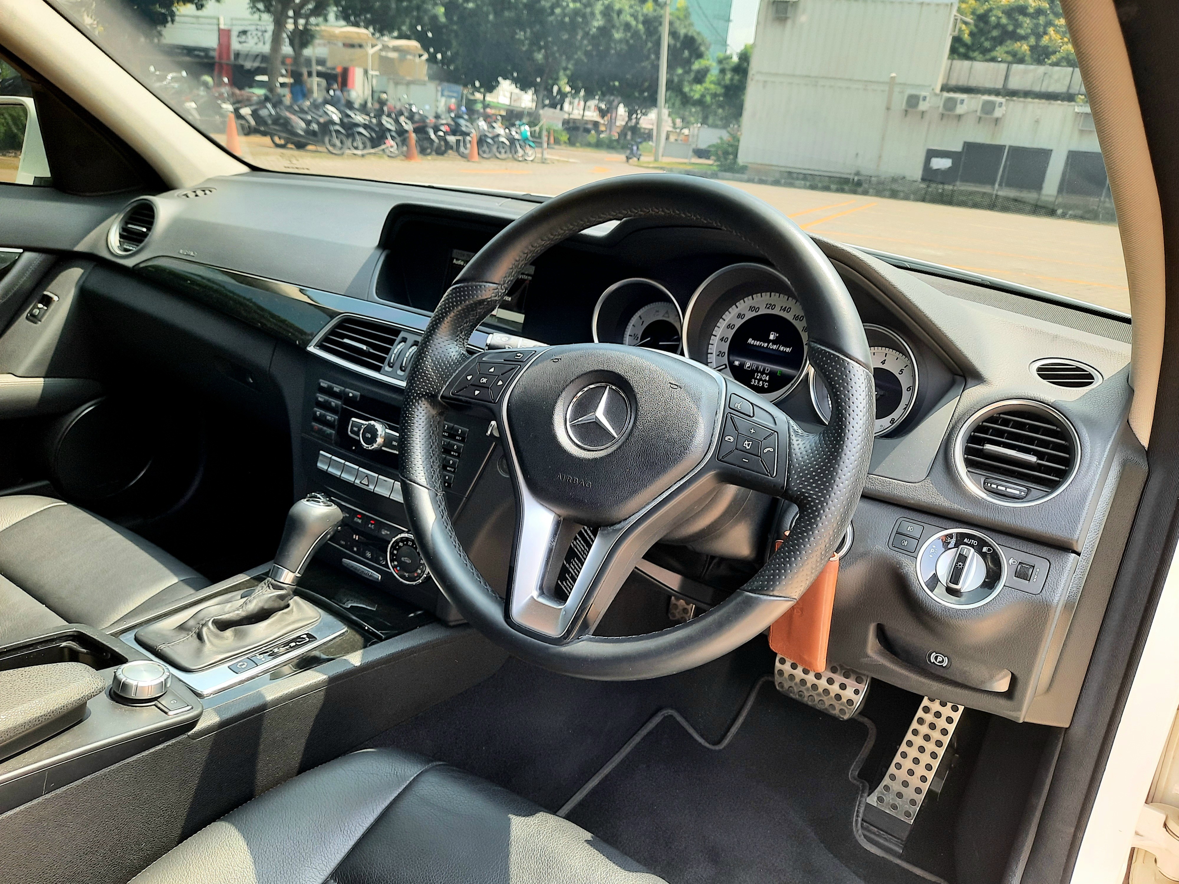 2013 Mercedes Benz C-Class Sedan C 200 CGI Avantgarde 2013 Mercedes Benz C-Class Sedan C 200 CGI Avantgarde