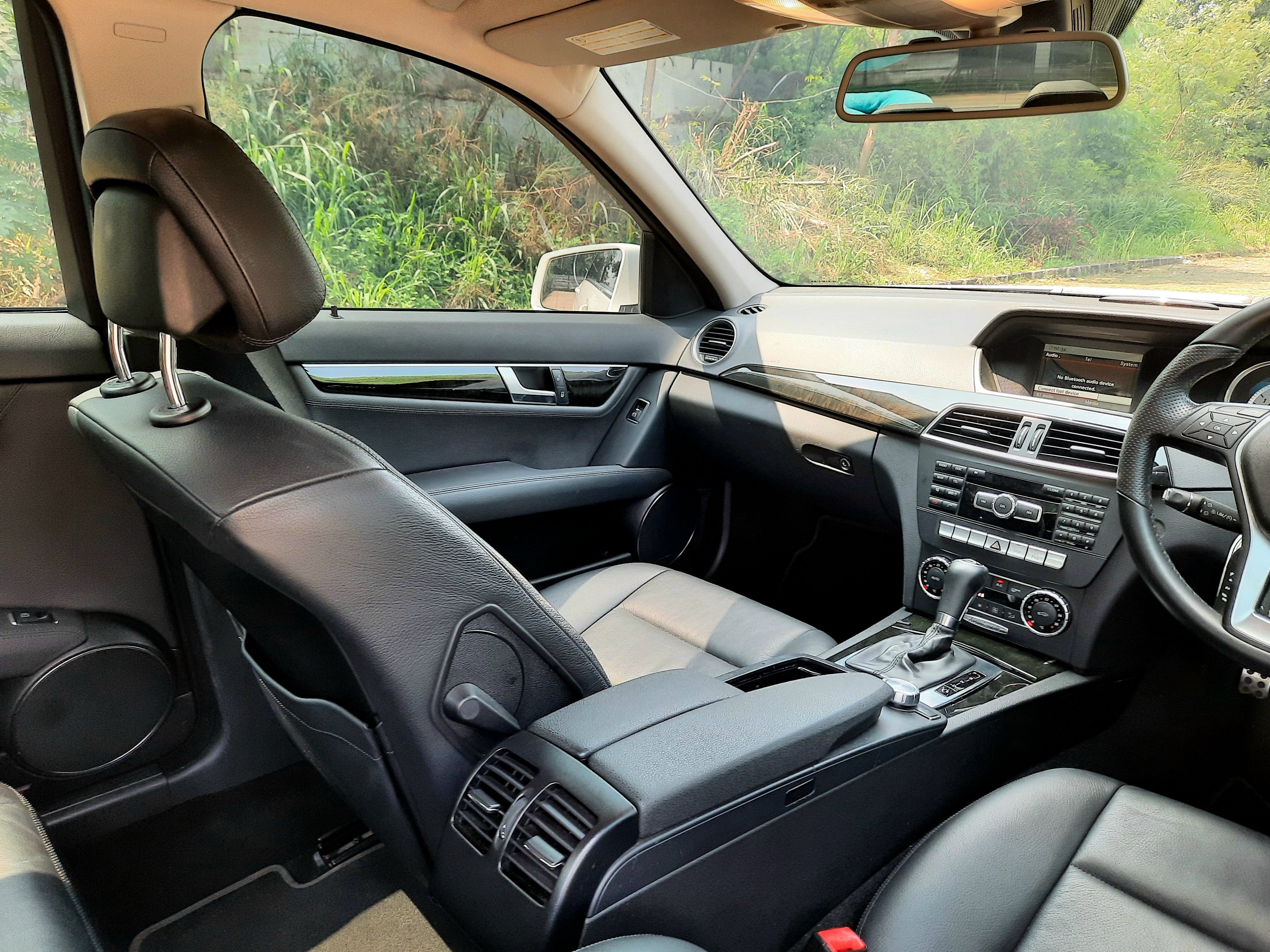 2013 Mercedes Benz C-Class Sedan C 200 CGI Avantgarde 2013 Mercedes Benz C-Class Sedan C 200 CGI Avantgarde