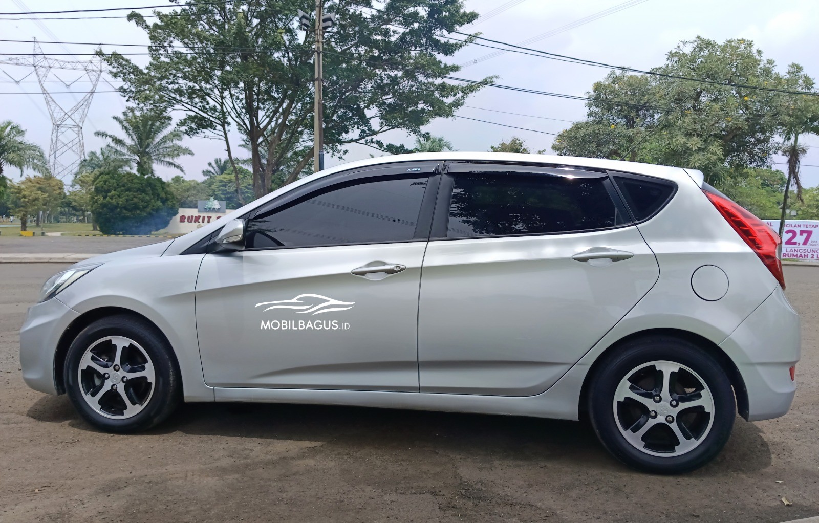 2012 Hyundai Grand Avega GL AT 2012 Hyundai Grand Avega GL AT