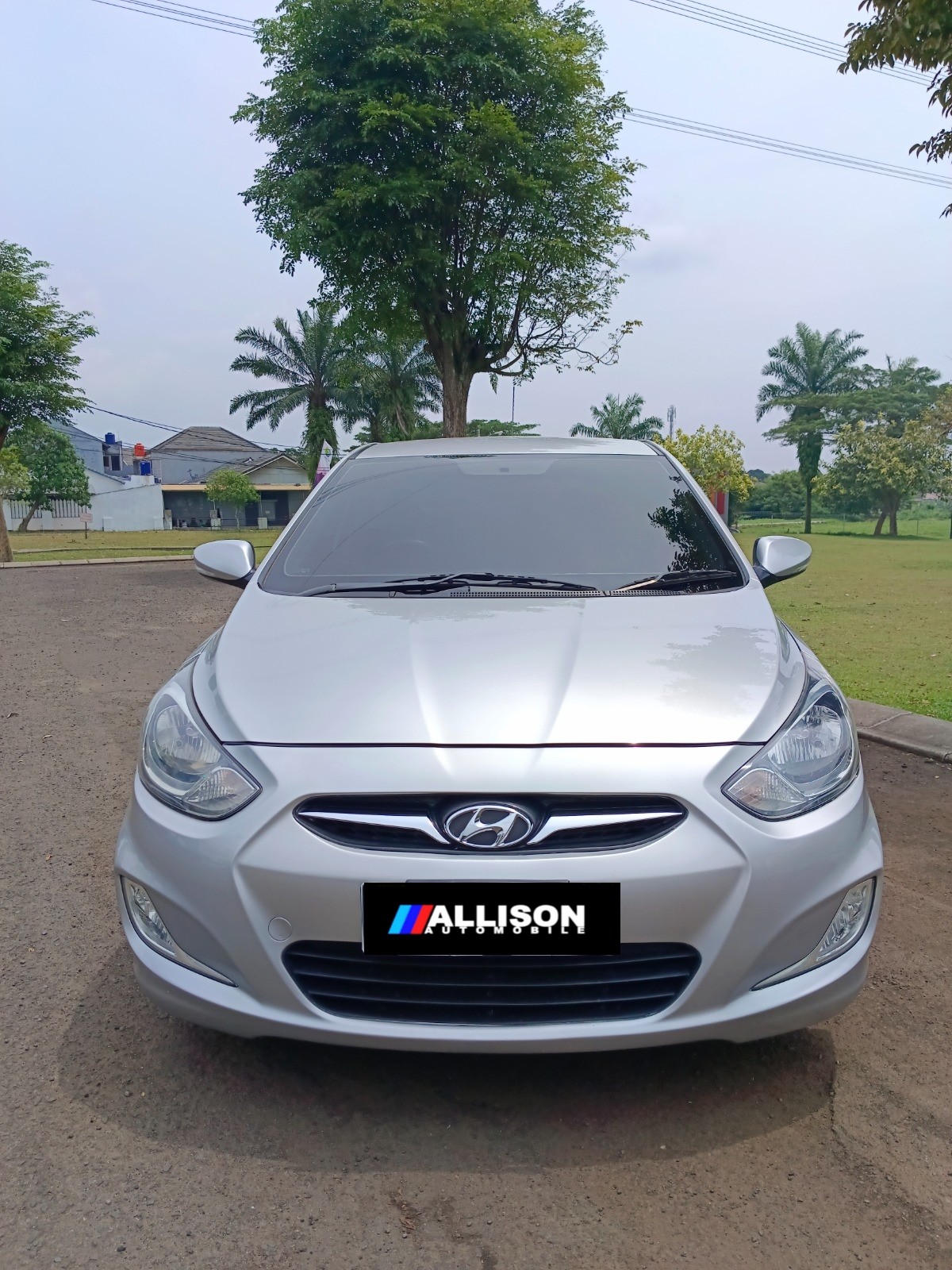 2012 Hyundai Grand Avega GL AT 2012 Hyundai Grand Avega GL AT