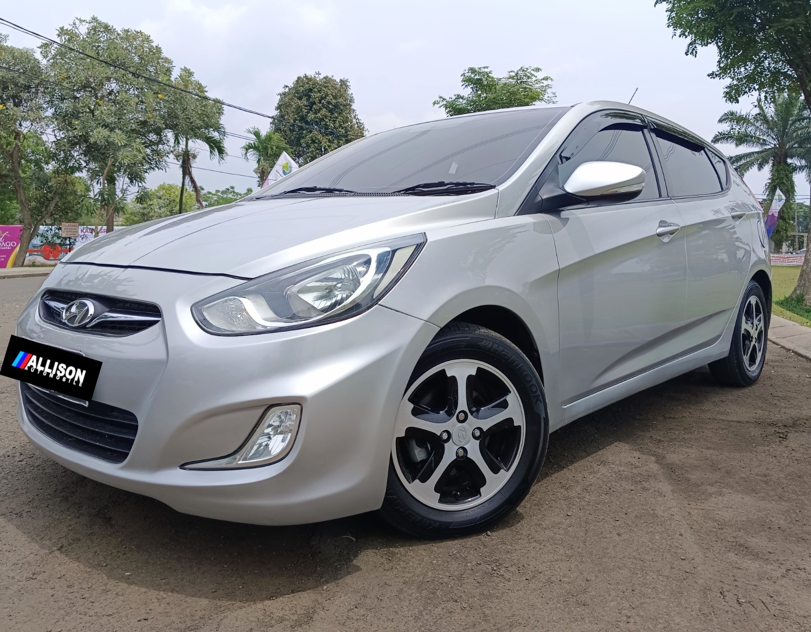 2012 Hyundai Grand Avega GL AT 2012 Hyundai Grand Avega GL AT