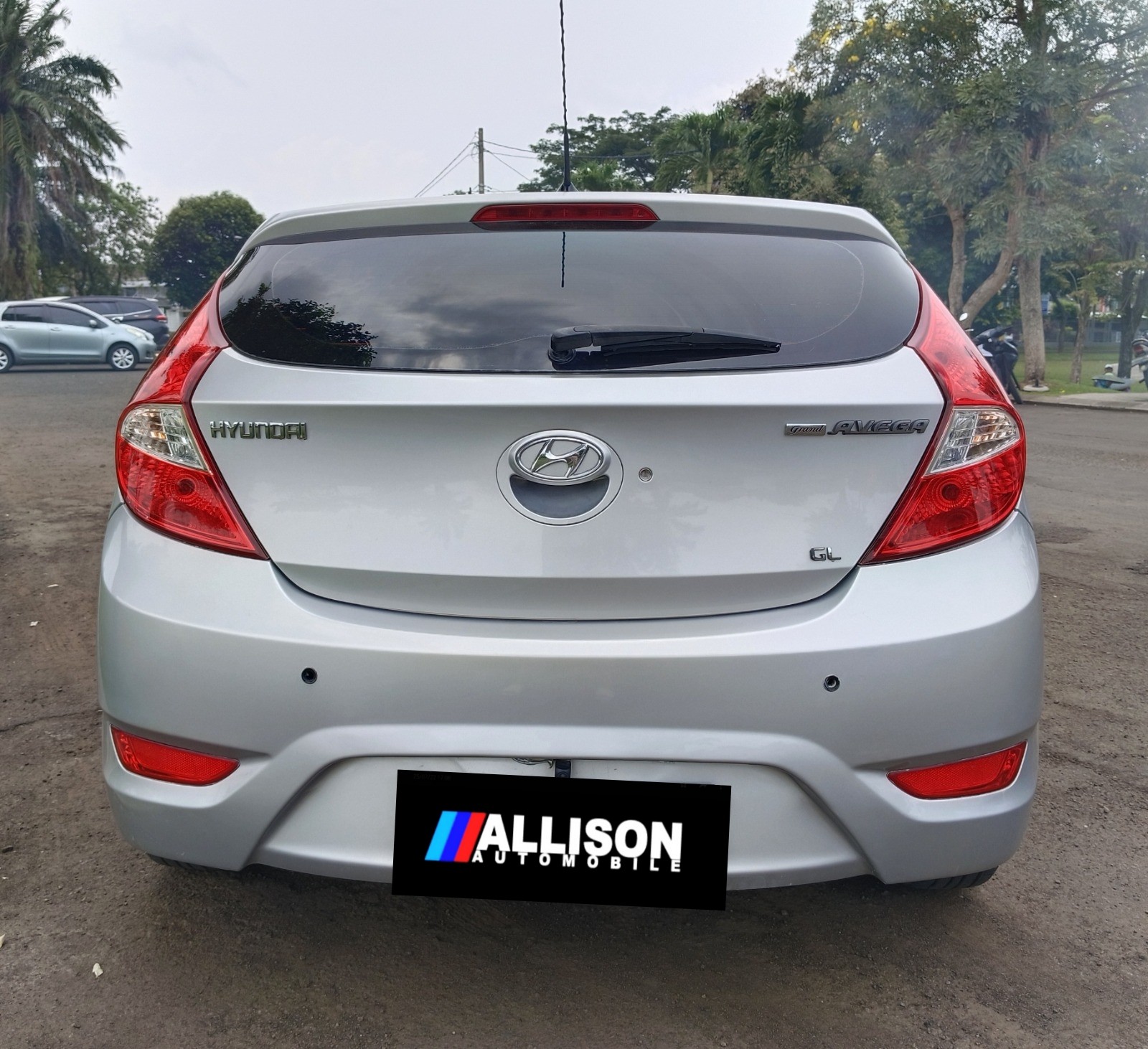 2012 Hyundai Grand Avega GL AT 2012 Hyundai Grand Avega GL AT