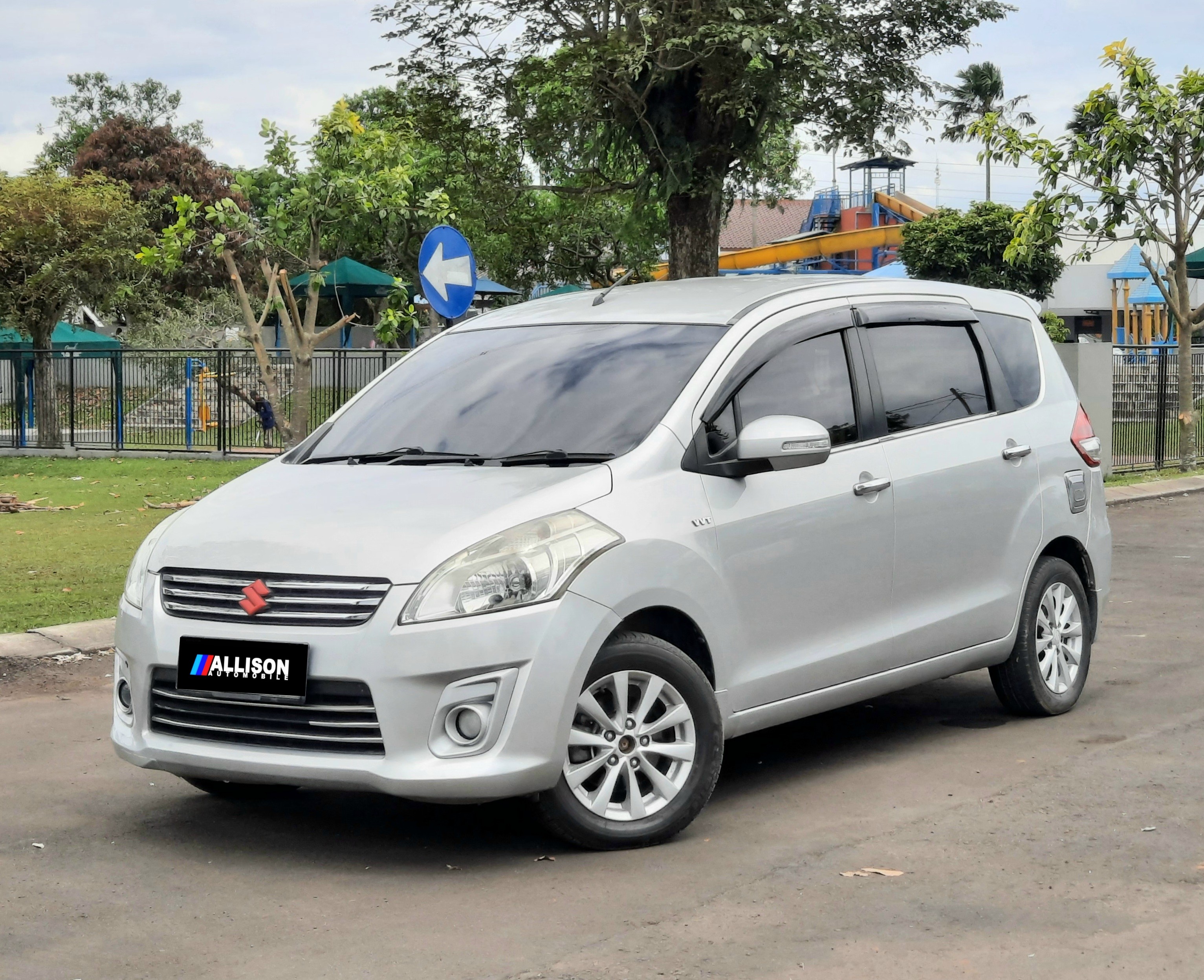 2014 Suzuki Ertiga GX AT 2014 Suzuki Ertiga GX AT