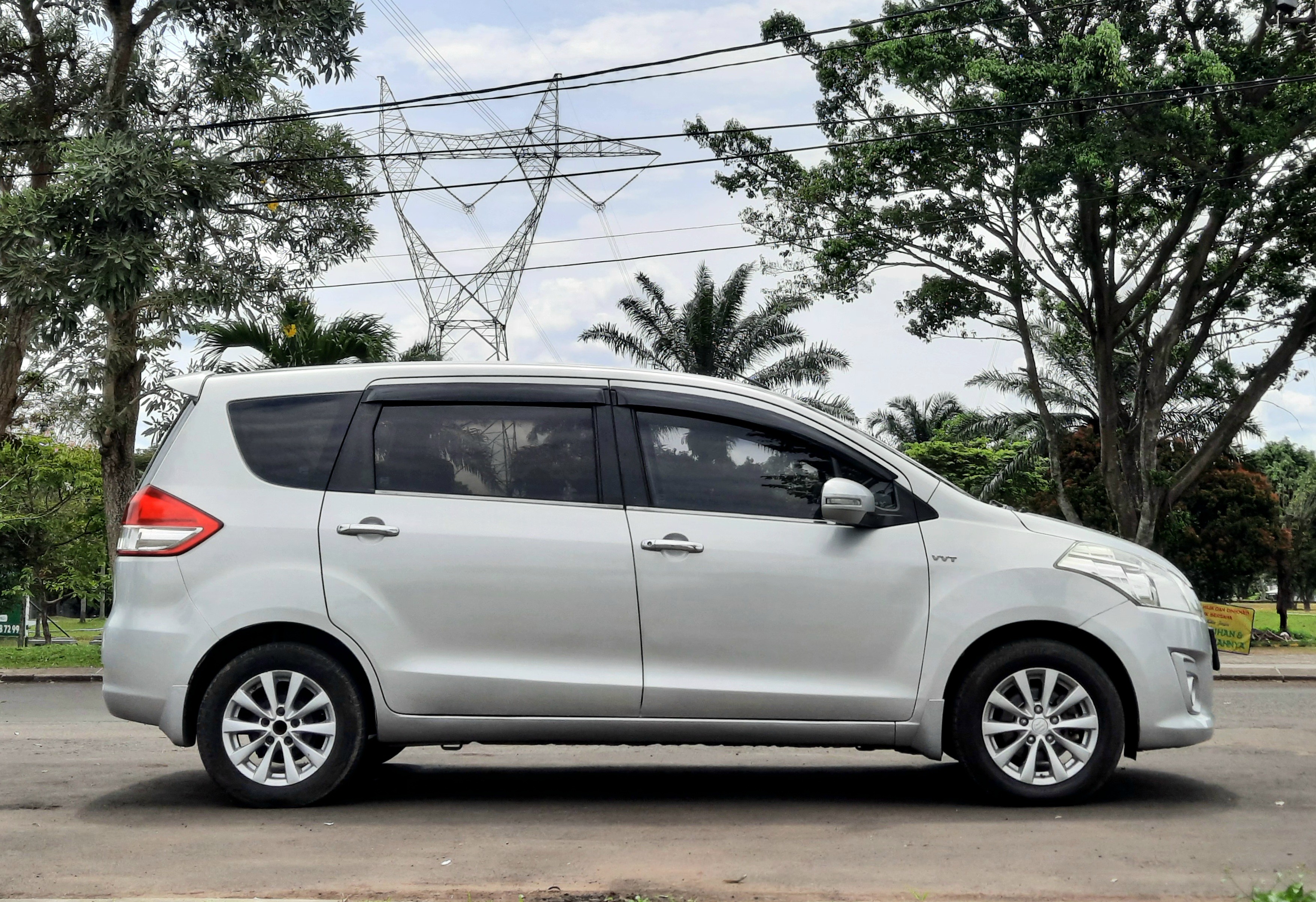2014 Suzuki Ertiga GX AT 2014 Suzuki Ertiga GX AT