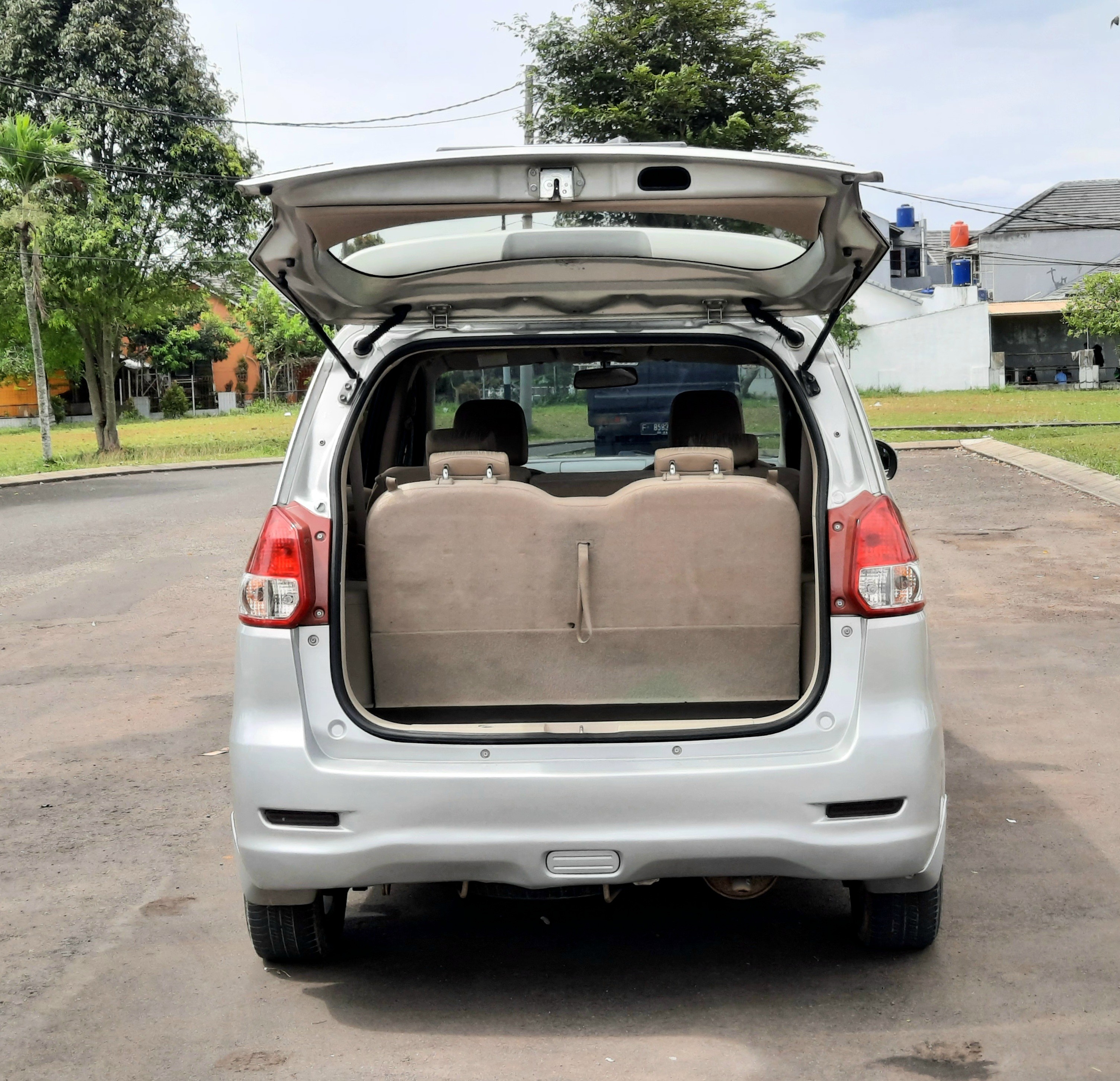 2014 Suzuki Ertiga GX AT 2014 Suzuki Ertiga GX AT
