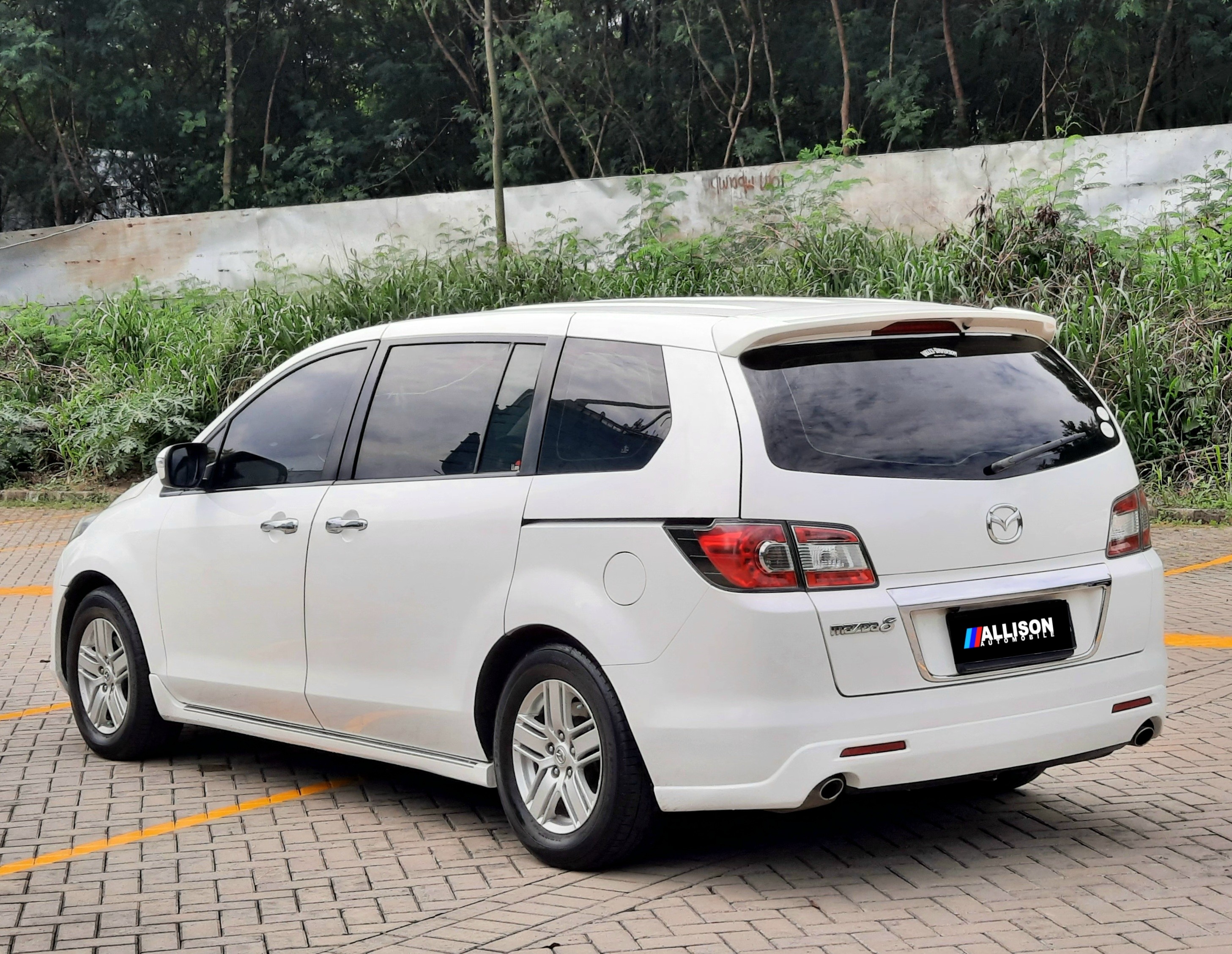 2012 Mazda 8  2.3 L 2012 Mazda 8  2.3 L