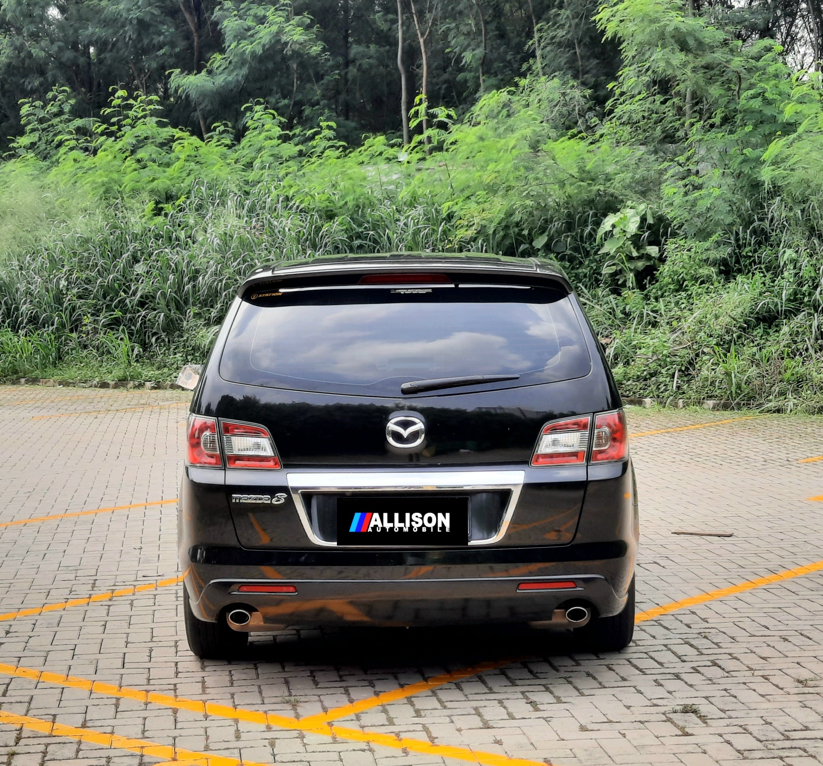 2011 Mazda 8  2.3 L 2011 Mazda 8  2.3 L