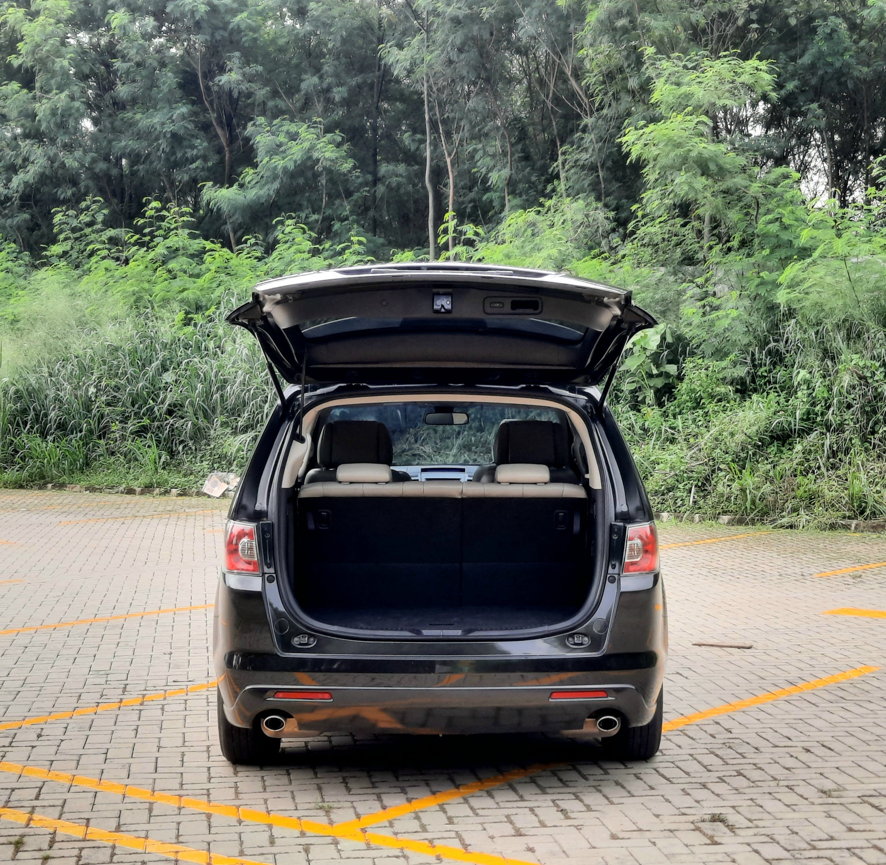 2011 Mazda 8  2.3 L 2011 Mazda 8  2.3 L