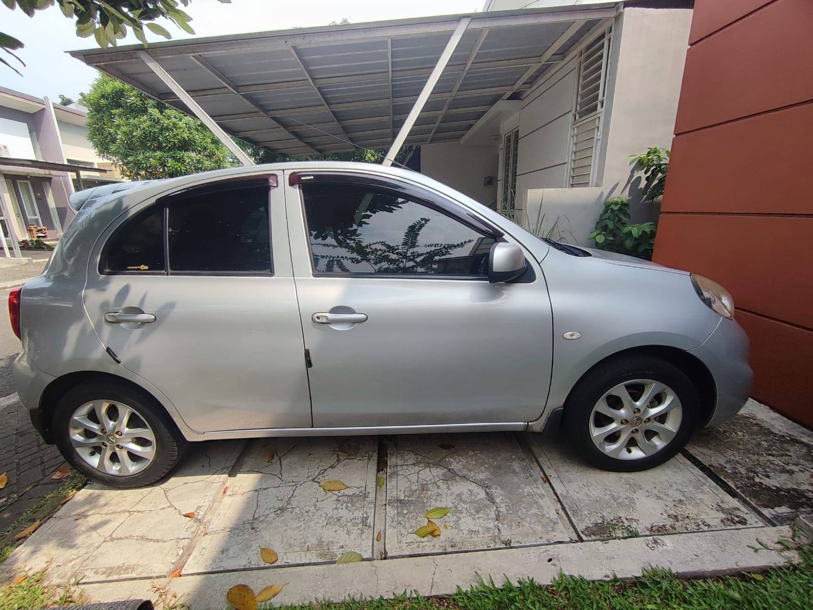 Nissan March 2015 Bekas Nissan March 2015 Bekas