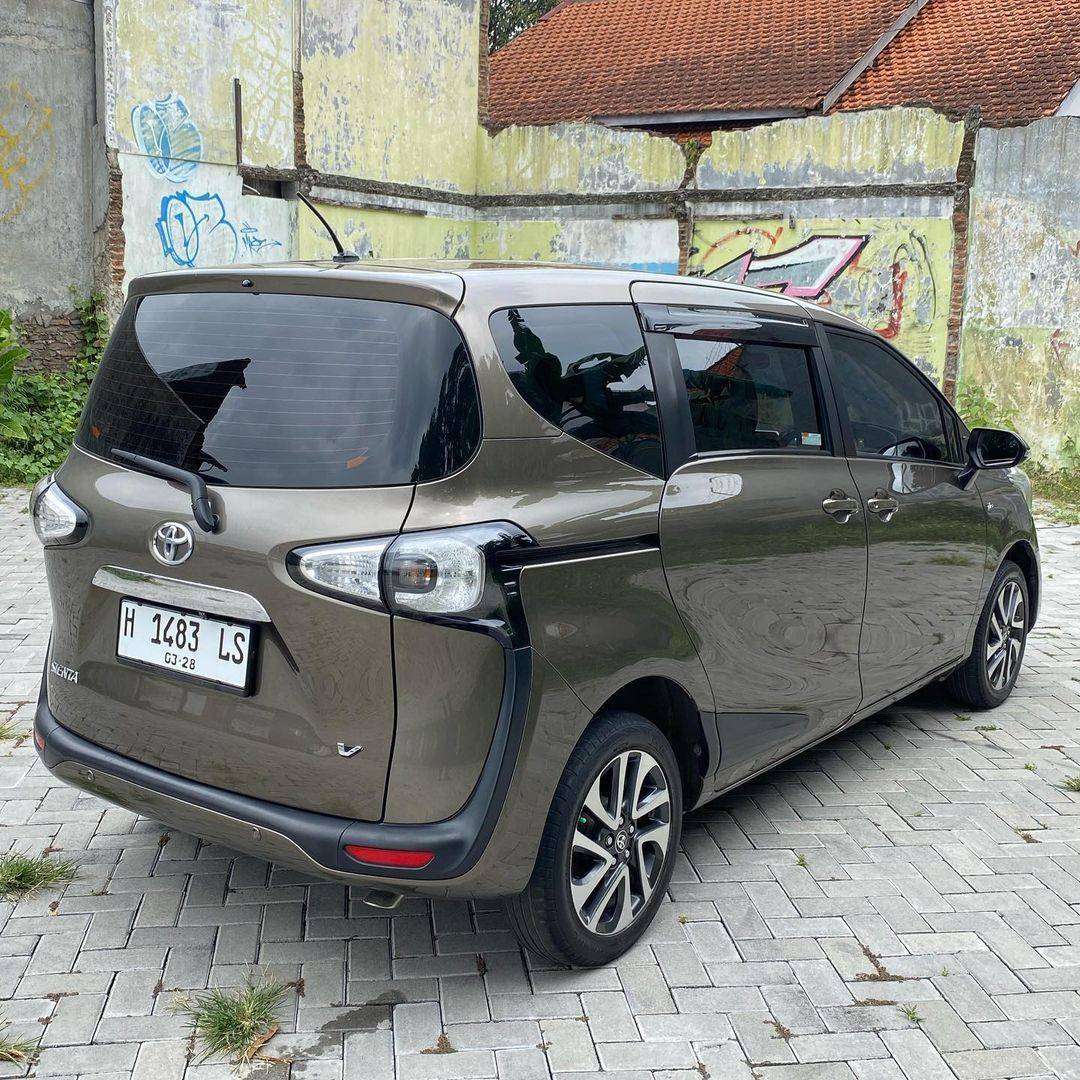 2017 Toyota Sienta 1.5L V AT 2017 Toyota Sienta 1.5L V AT