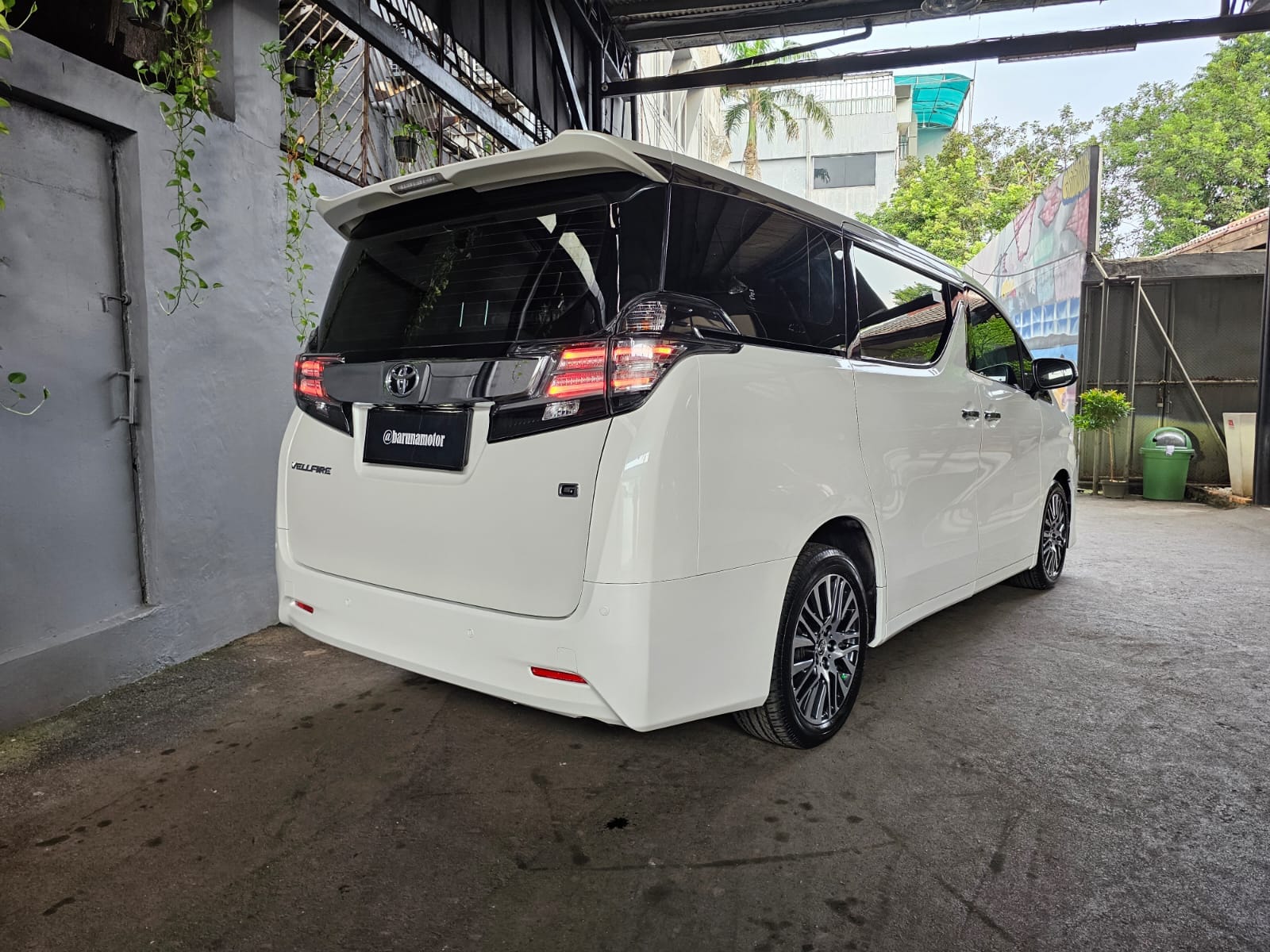 Old 2015 Toyota Vellfire 2.5 G A/T 2.5 G A/T