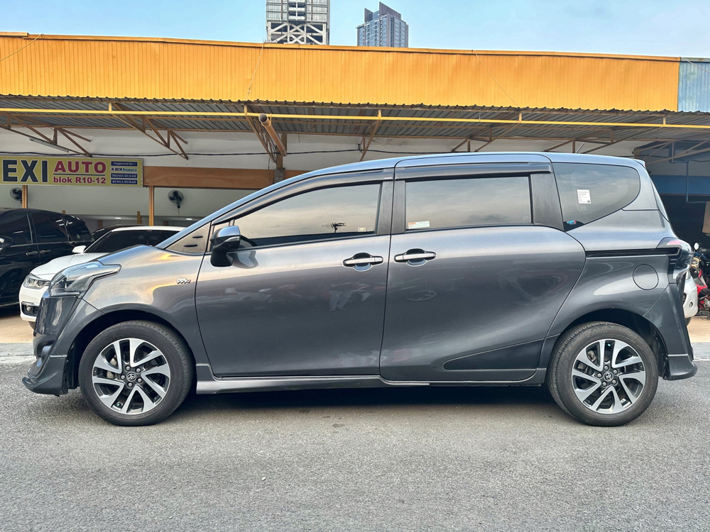 2017 Toyota Sienta 2017 Toyota Sienta