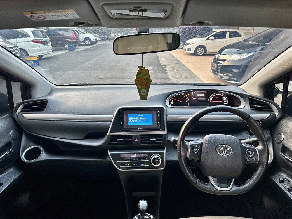 2017 Toyota Sienta 2017 Toyota Sienta