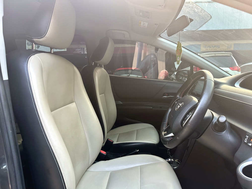 2017 Toyota Sienta 2017 Toyota Sienta