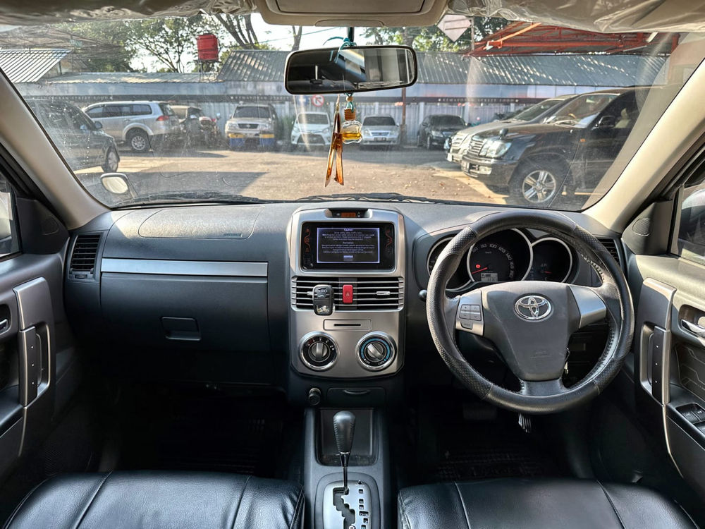 2015 Toyota Rush S TRD 1.5L AT S TRD 1.5L AT tua
