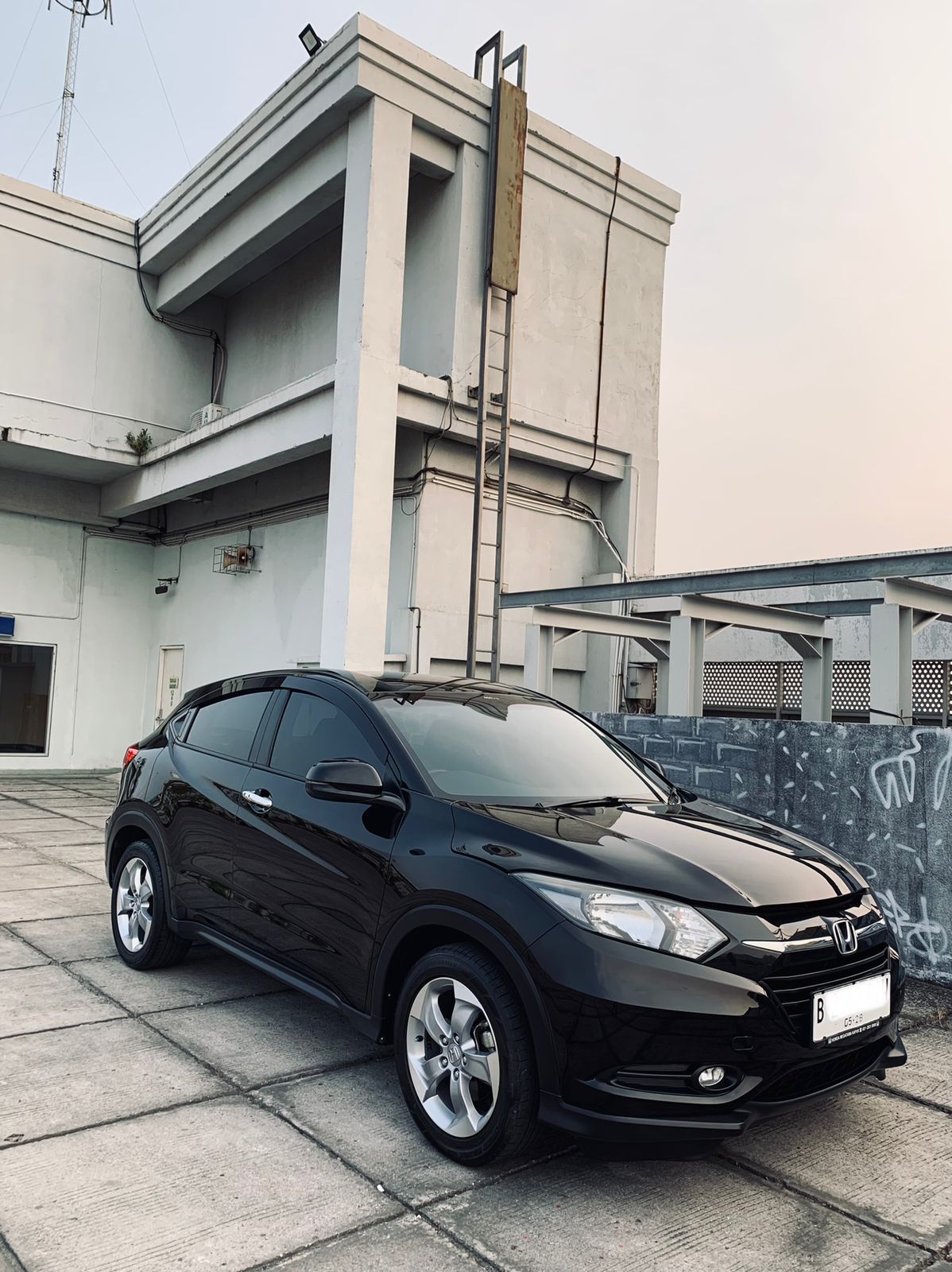 2018 Honda HRV  1.5 E AT 2018 Honda HRV  1.5 E AT