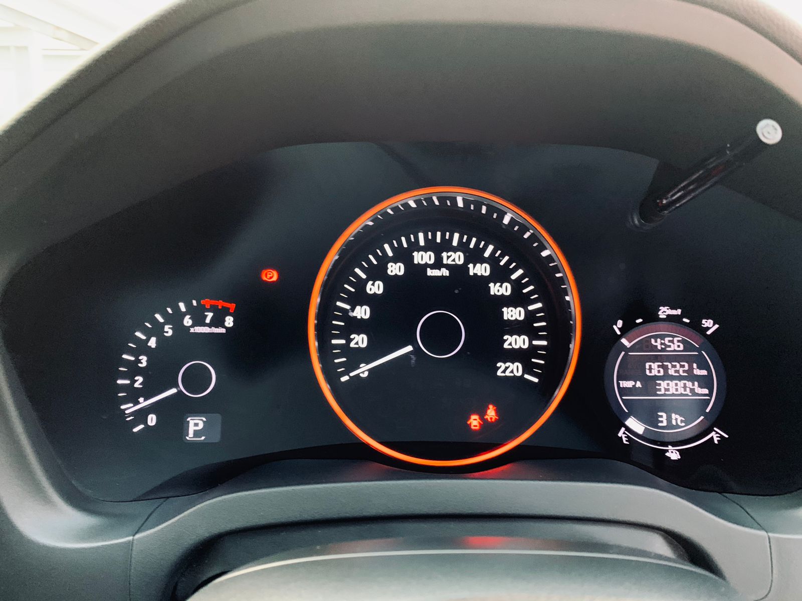 2018 Honda HRV  1.5 E AT 2018 Honda HRV  1.5 E AT