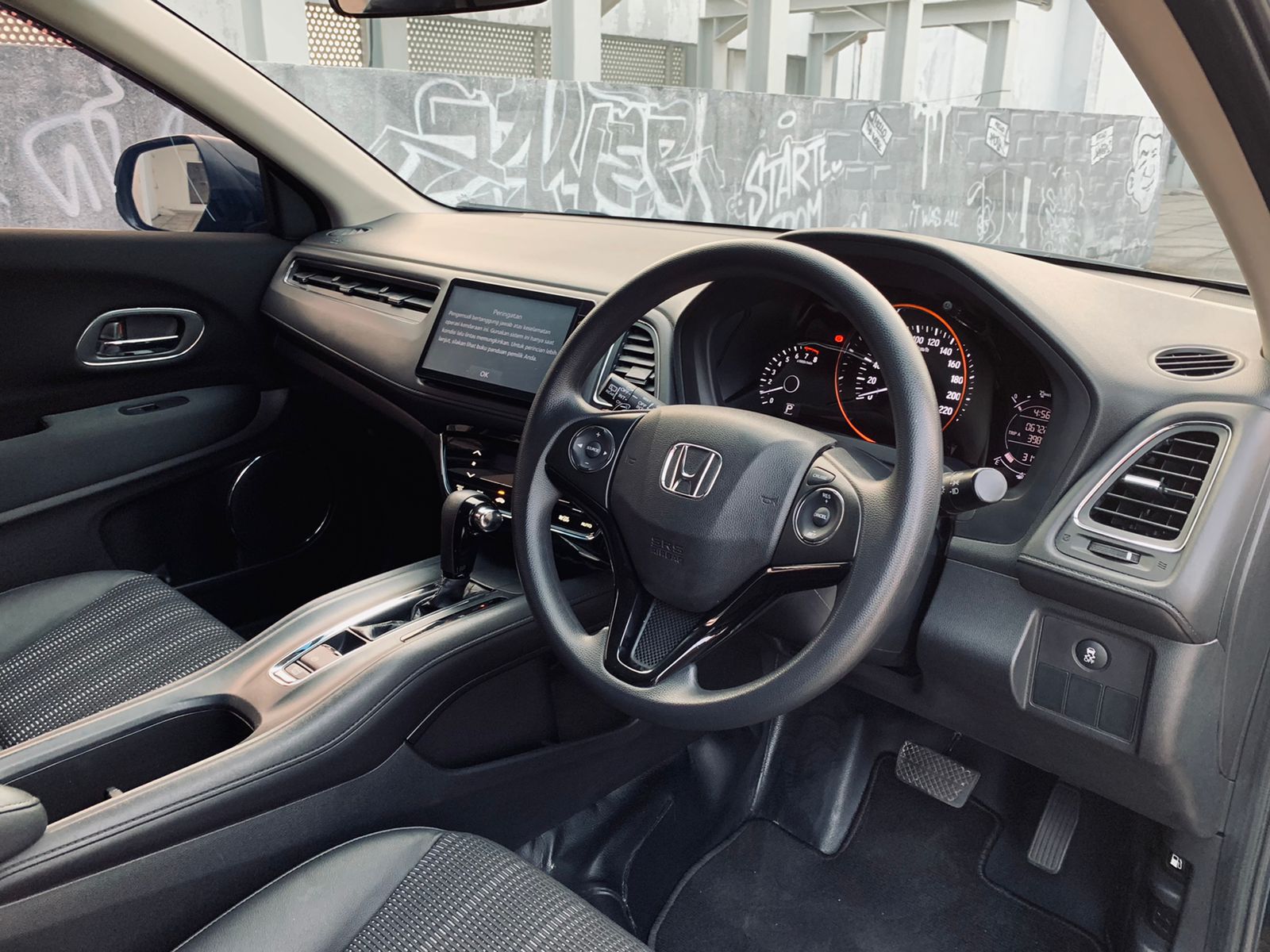 2018 Honda HRV  1.5 E AT 2018 Honda HRV  1.5 E AT