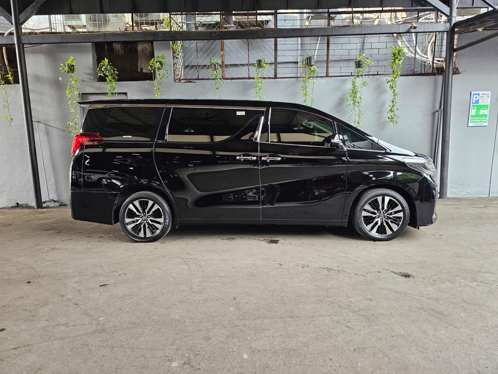 2019 Toyota Alphard 2019 Toyota Alphard
