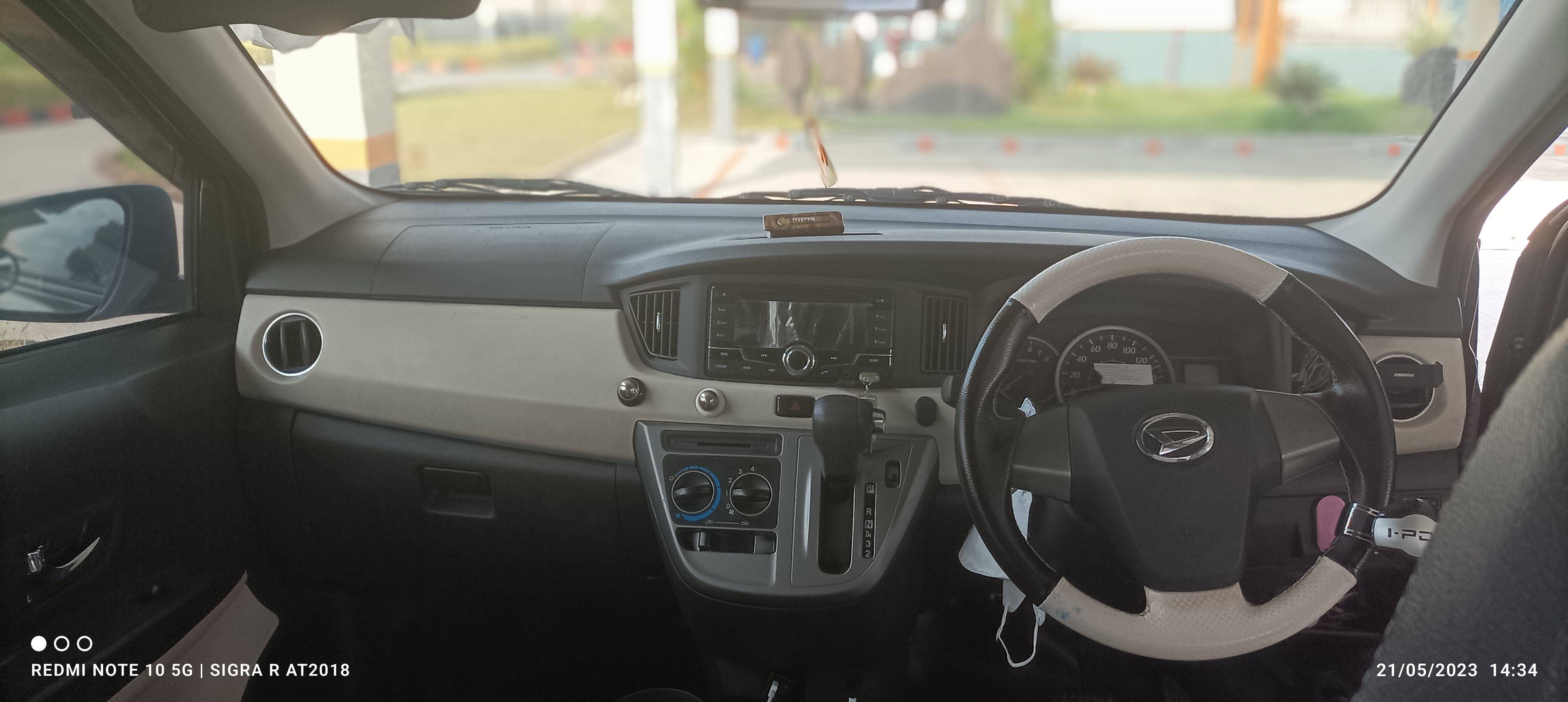 2018 Daihatsu Sigra 1.2 R AT 2018 Daihatsu Sigra 1.2 R AT