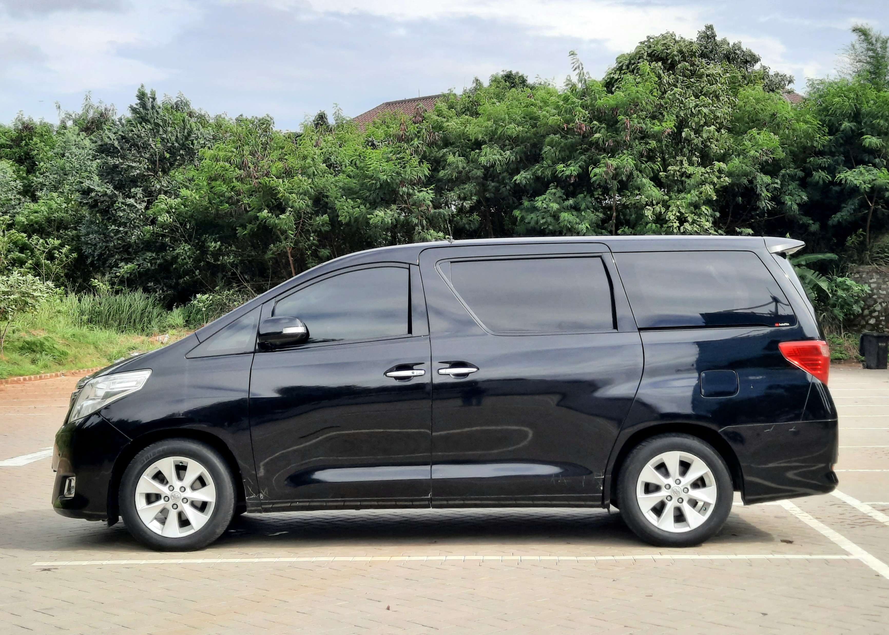 2012 Toyota Alphard  S 2.4 AT 2012 Toyota Alphard  S 2.4 AT