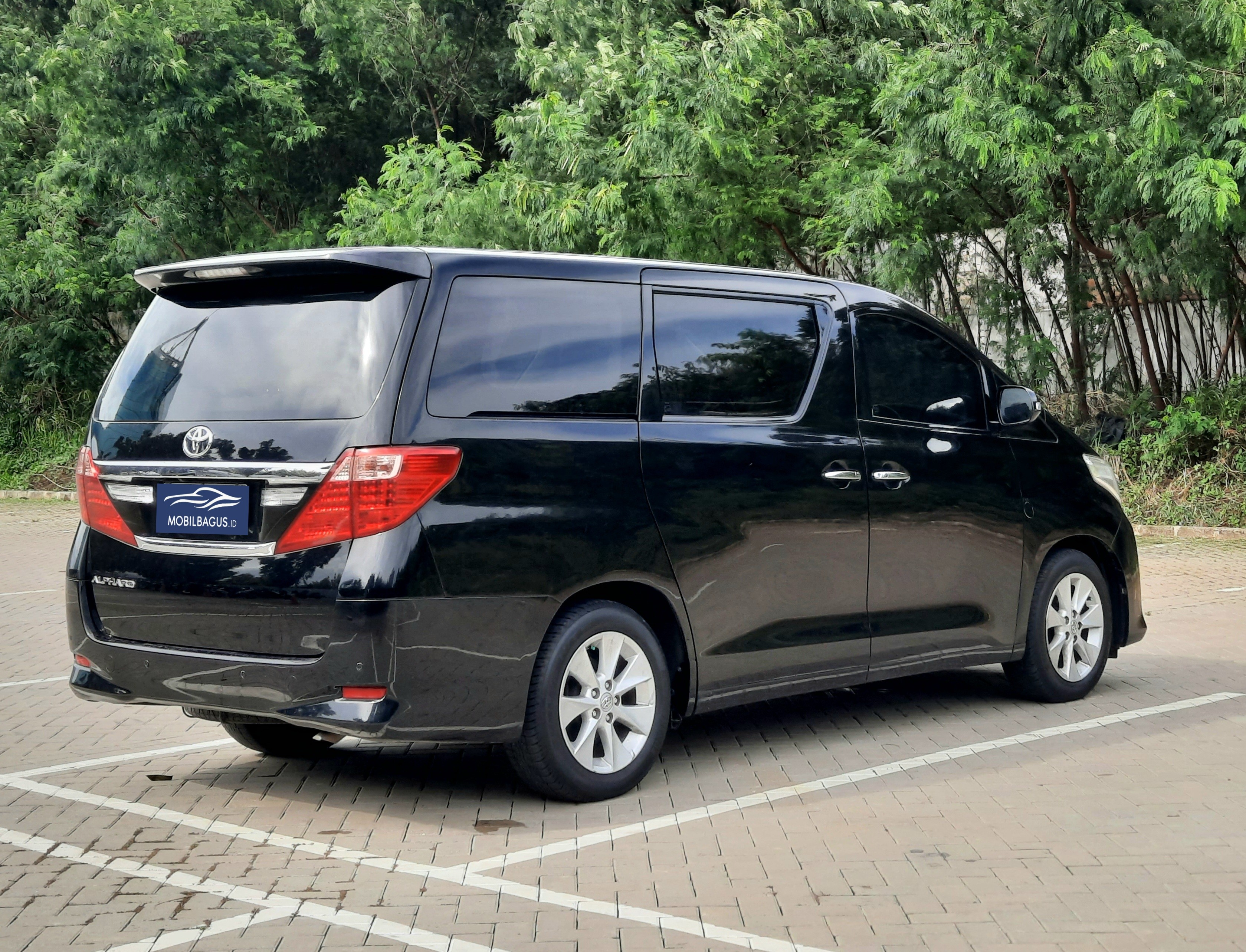 2012 Toyota Alphard  S 2.4 AT 2012 Toyota Alphard  S 2.4 AT