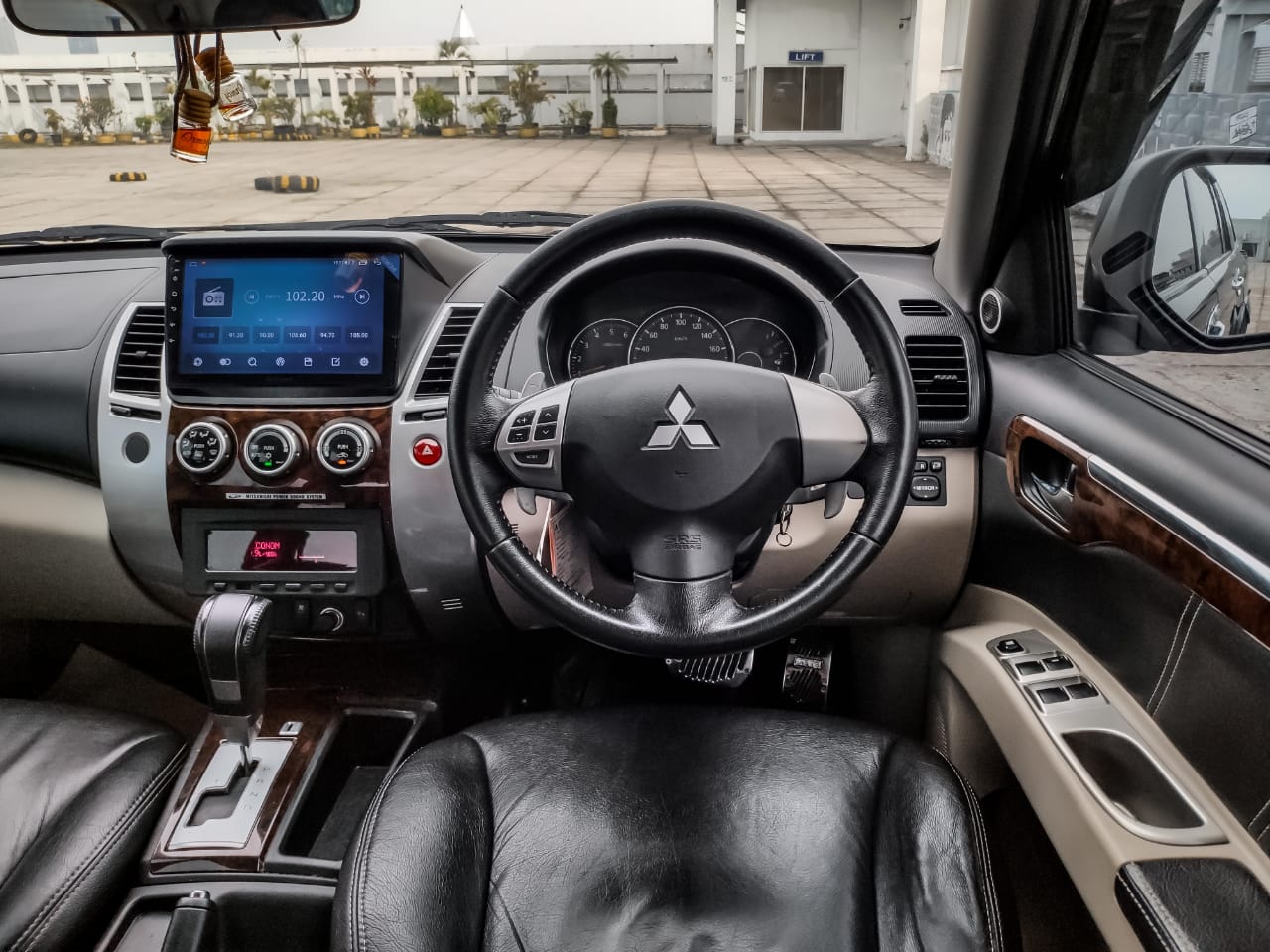 2014 Mitsubishi Pajero 2014 Mitsubishi Pajero