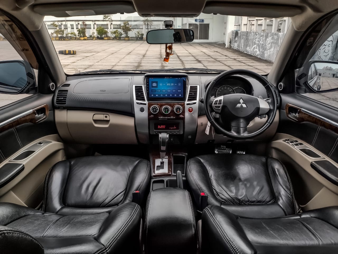 2014 Mitsubishi Pajero 2014 Mitsubishi Pajero