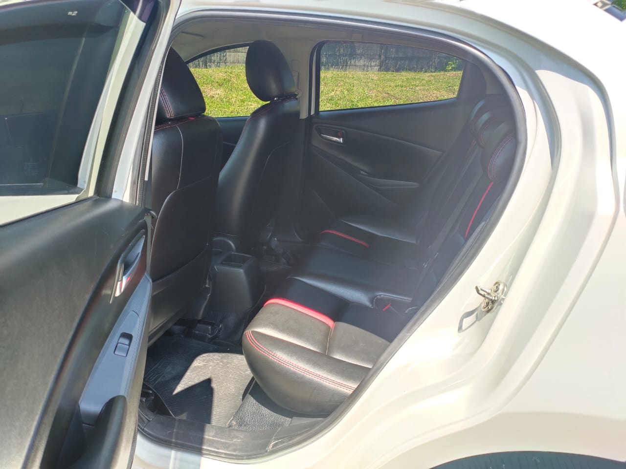 2015 Mazda 2 2015 Mazda 2