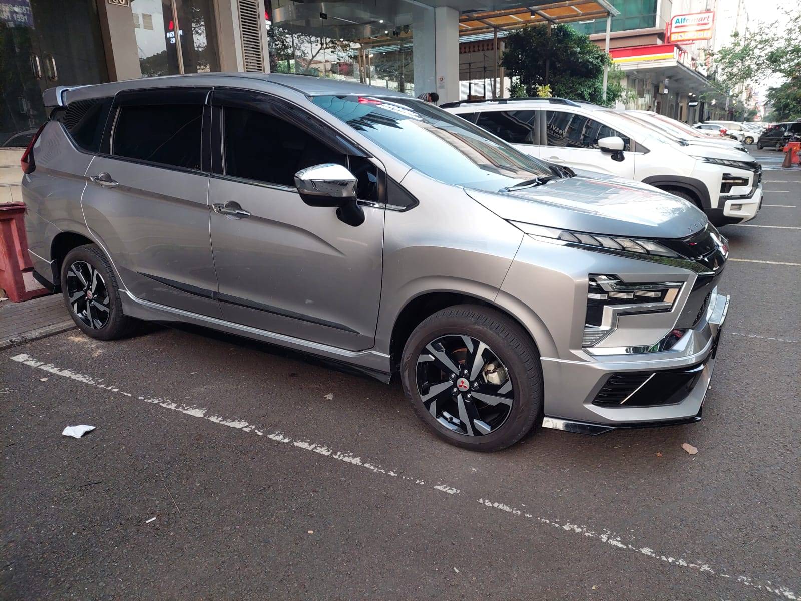 2022 Mitsubishi Xpander Ultimate CVT 2022 Mitsubishi Xpander Ultimate CVT