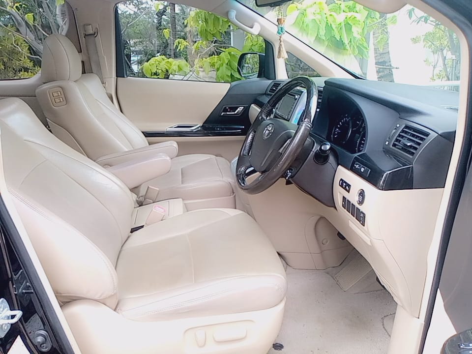 2014 Toyota Alphard 2014 Toyota Alphard