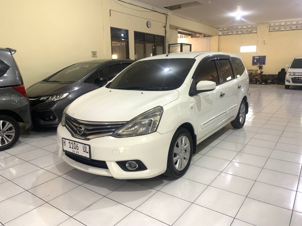 Old 2014 Nissan Grand Livina 1.5 SV CVT 1.5 SV CVT