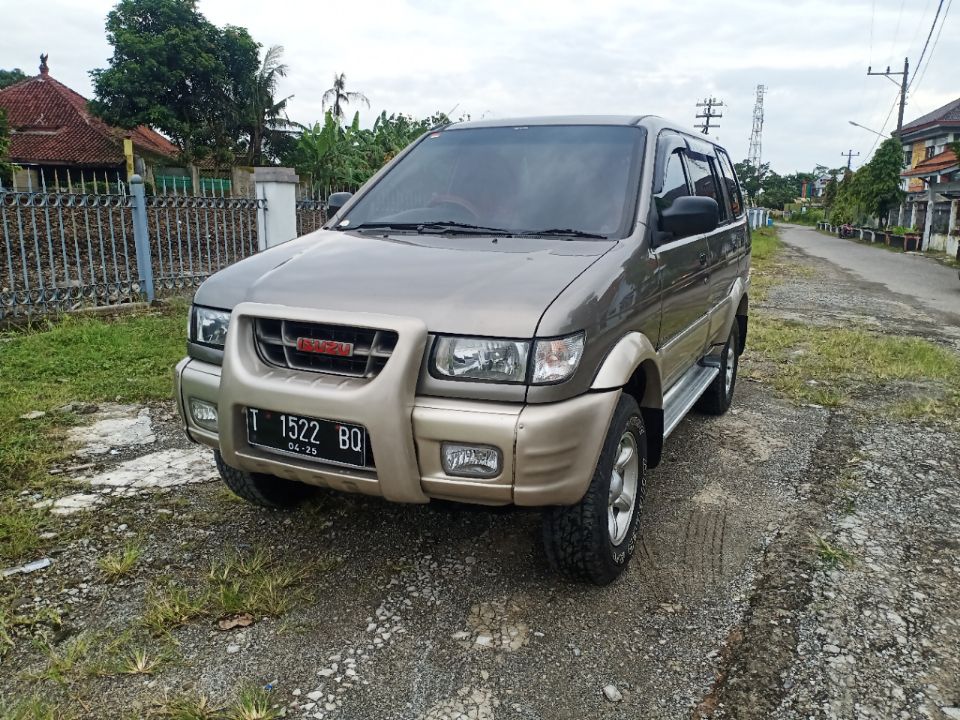 Isuzu Panther 2002 Bekas Isuzu Panther 2002 Bekas