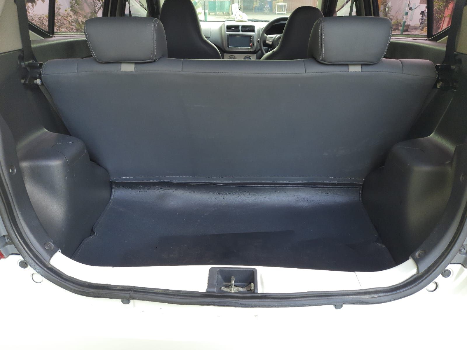 2016 Toyota Agya 1.0L G M/T 2016 Toyota Agya 1.0L G M/T