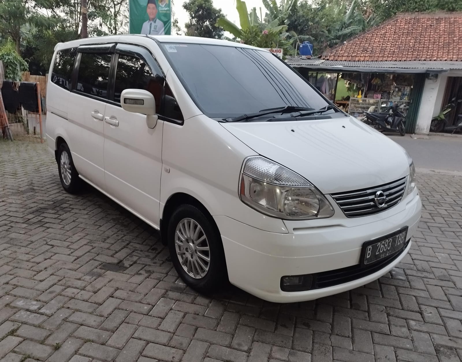 2012 Nissan Serena 2012 Nissan Serena