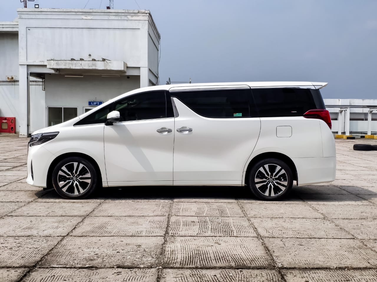2020 Toyota Alphard 2020 Toyota Alphard